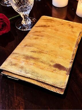 Vintage 1970s Caressa Light Gold Snakeskin Envelope Clutch